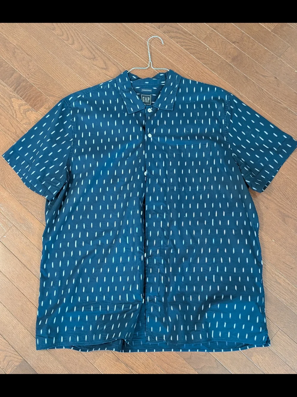 GAP: Men’s Blue Short-Sleeve Patterned Button-Down Shirts (Set of 2) - Picture 2 of 7